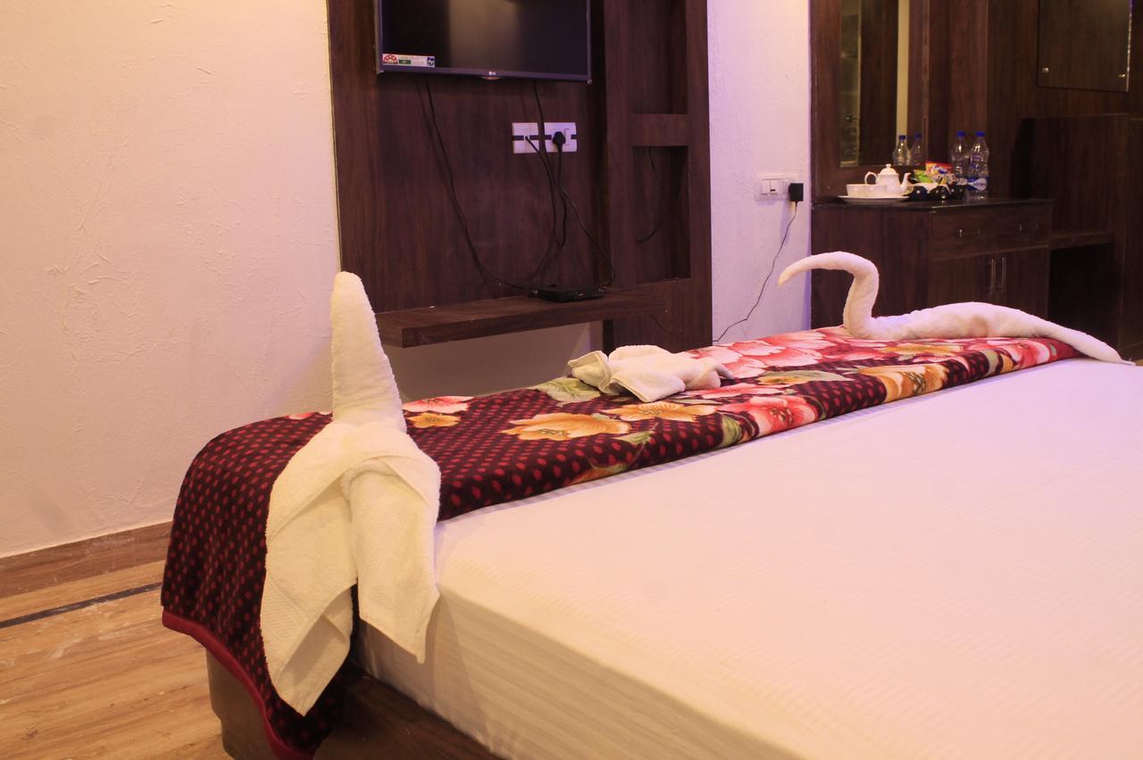 פורי Hotel Balaji International מראה חיצוני תמונה